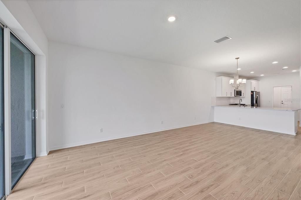 Activo con contrato: $419,900 (2 camas, 2 baños, 1452 Pies cuadrados)