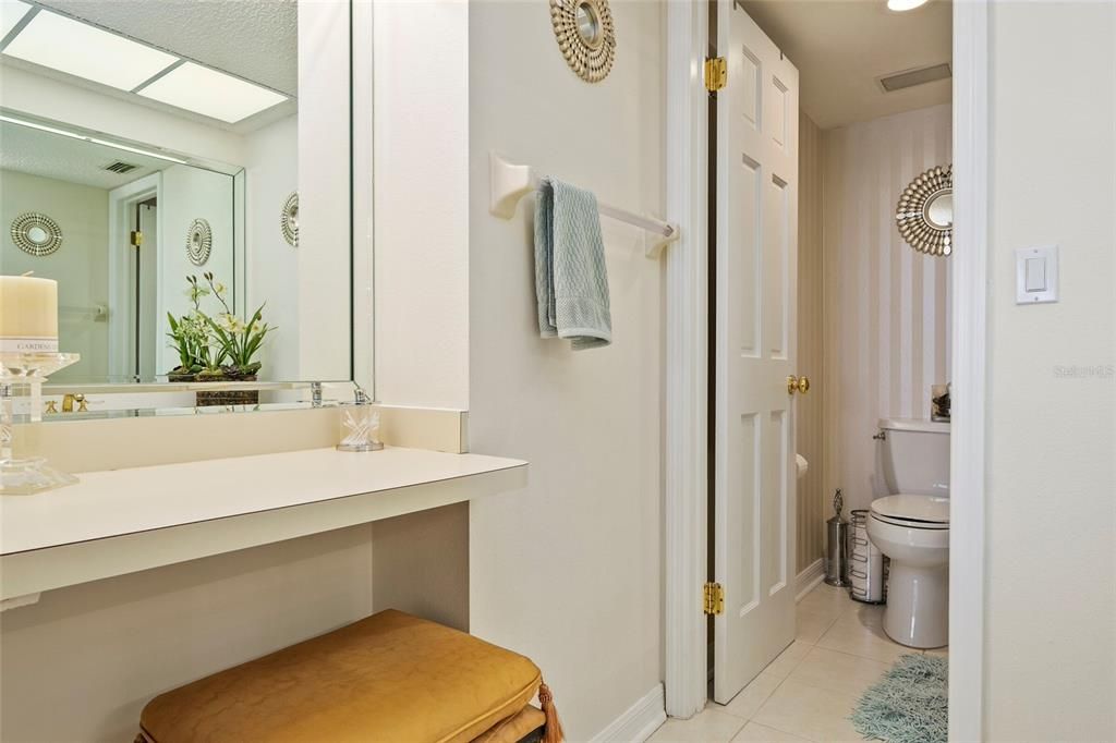 For Rent: $2,400 (2 beds, 2 baths, 1025 Square Feet)