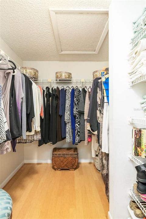 For Rent: $2,400 (2 beds, 2 baths, 1025 Square Feet)