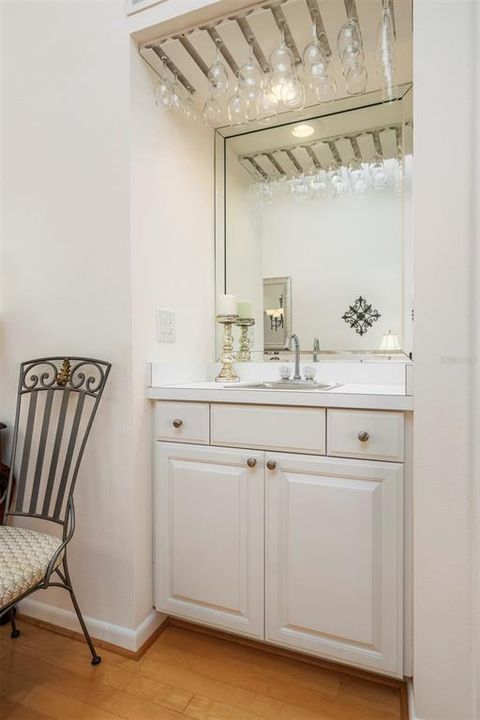 For Rent: $2,400 (2 beds, 2 baths, 1025 Square Feet)