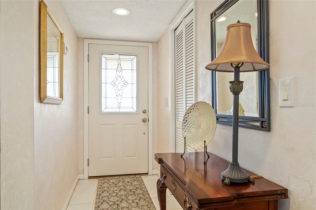 For Rent: $2,400 (2 beds, 2 baths, 1025 Square Feet)