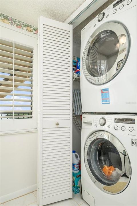 For Rent: $2,400 (2 beds, 2 baths, 1025 Square Feet)