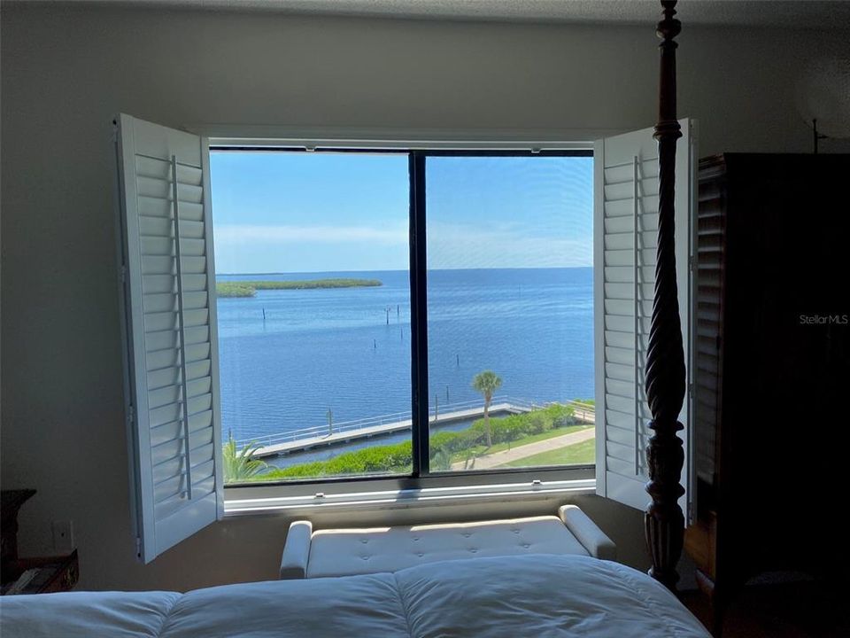 For Rent: $2,400 (2 beds, 2 baths, 1025 Square Feet)