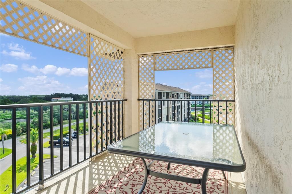 For Rent: $2,400 (2 beds, 2 baths, 1025 Square Feet)