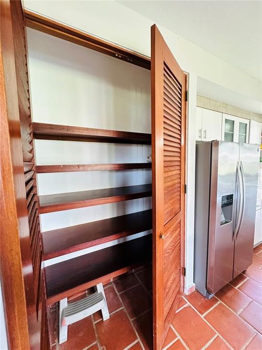 For Rent: $4,800 (3 beds, 3 baths, 1100 Square Feet)