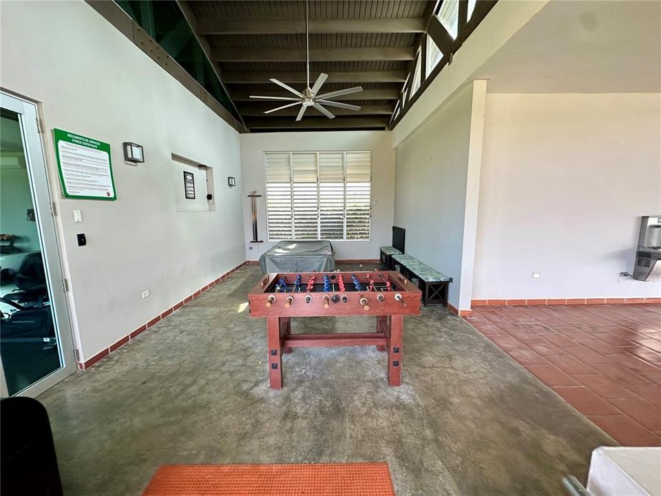 For Rent: $4,800 (3 beds, 3 baths, 1100 Square Feet)