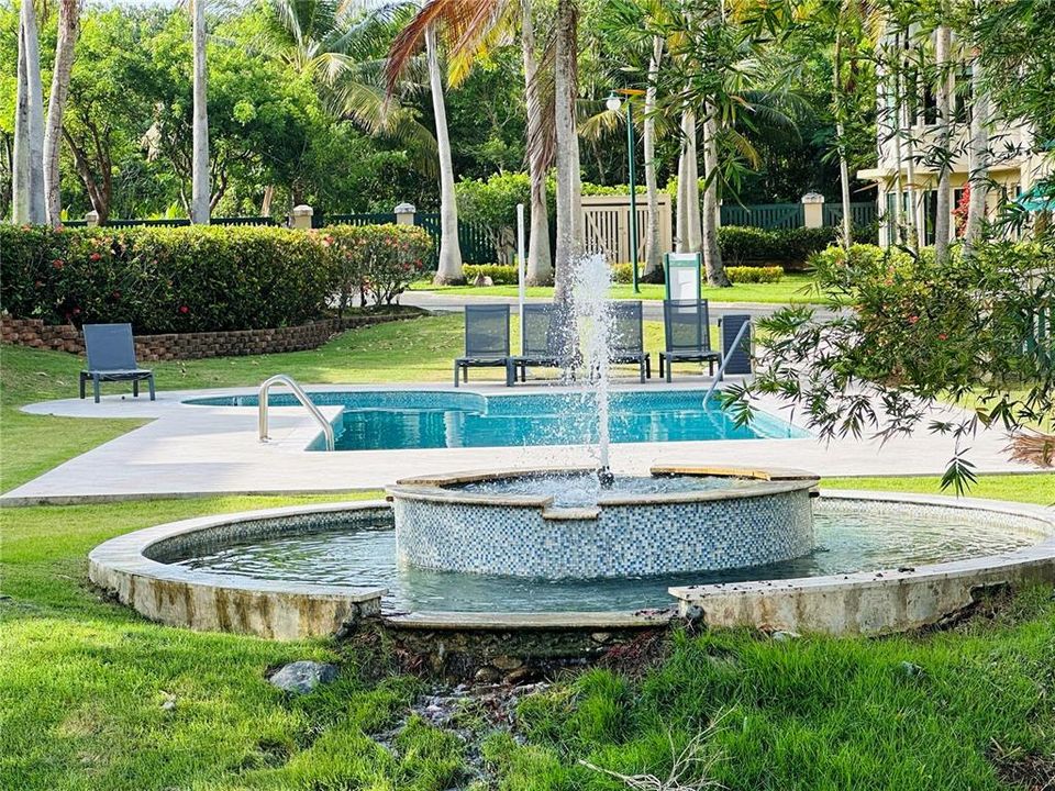 For Rent: $4,800 (3 beds, 3 baths, 1100 Square Feet)