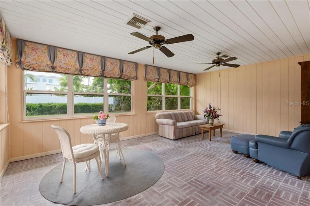 For Sale: $1,870,000 (4 beds, 4 baths, 3302 Square Feet)