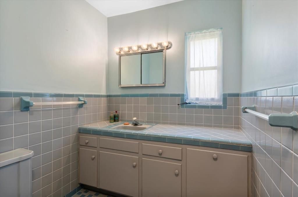 For Sale: $1,870,000 (4 beds, 4 baths, 3302 Square Feet)