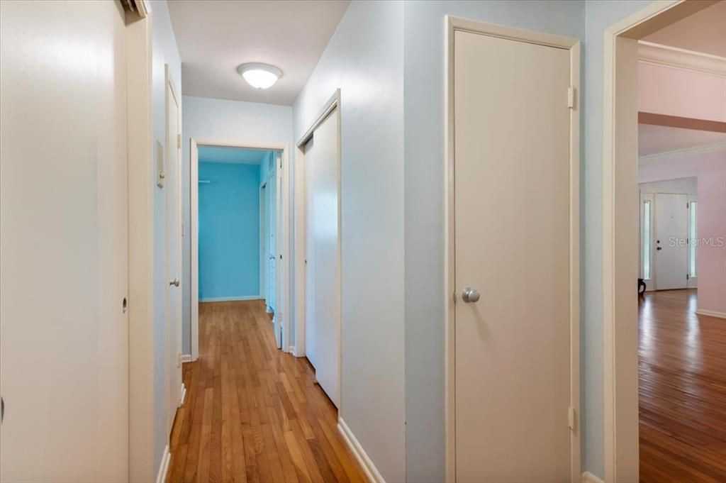 For Sale: $1,870,000 (4 beds, 4 baths, 3302 Square Feet)