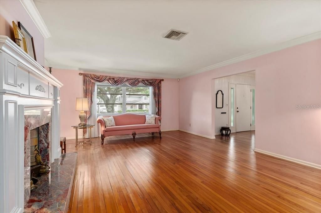 For Sale: $1,870,000 (4 beds, 4 baths, 3302 Square Feet)