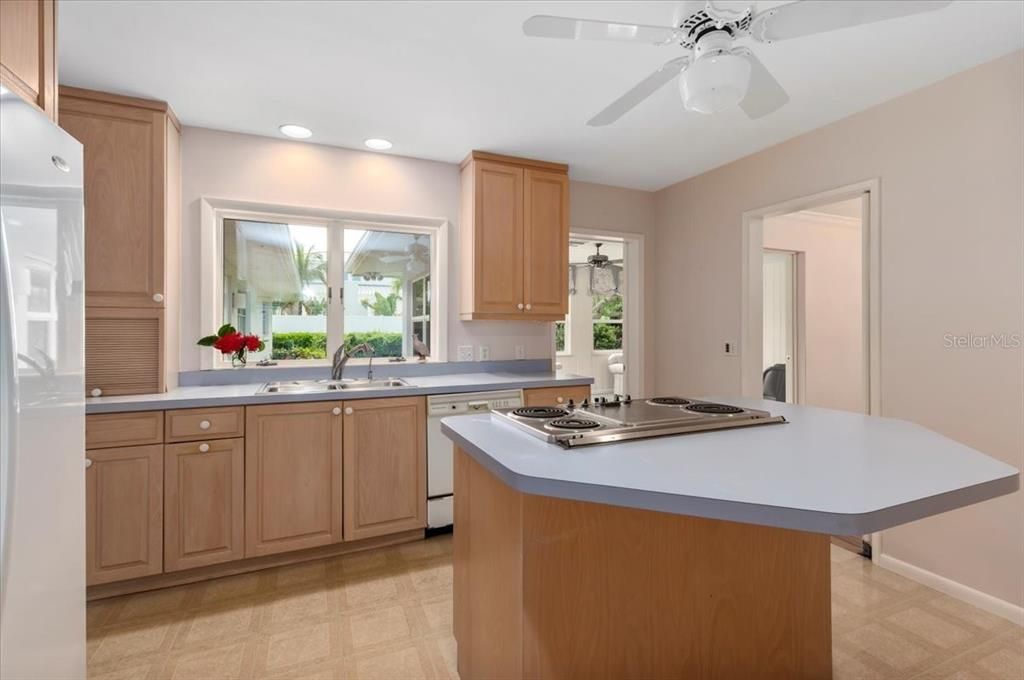 For Sale: $1,870,000 (4 beds, 4 baths, 3302 Square Feet)