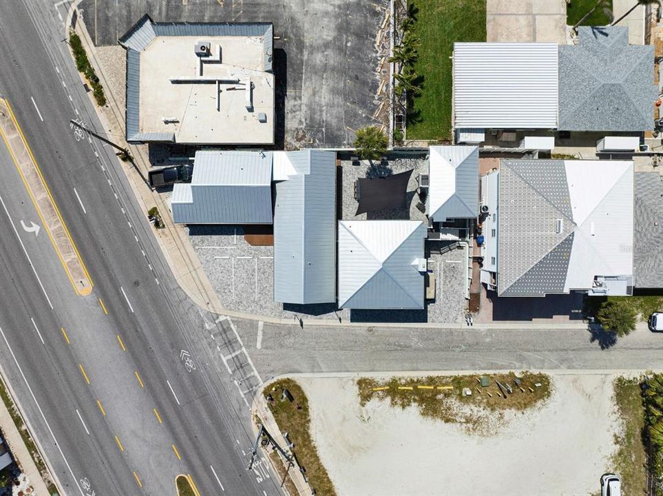 Под контрактом: $2,900,000 (5 спален, 0 ванн, 3354 Квадратных фут)