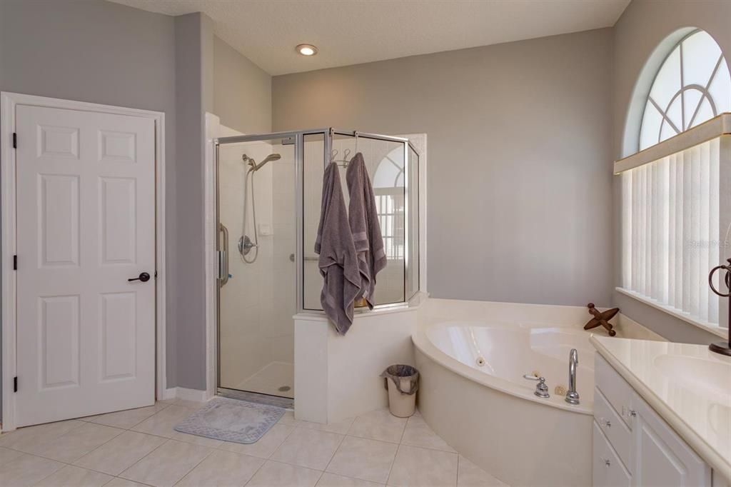 Active With Contract: $3,395 (4 beds, 2 baths, 2829 Square Feet)