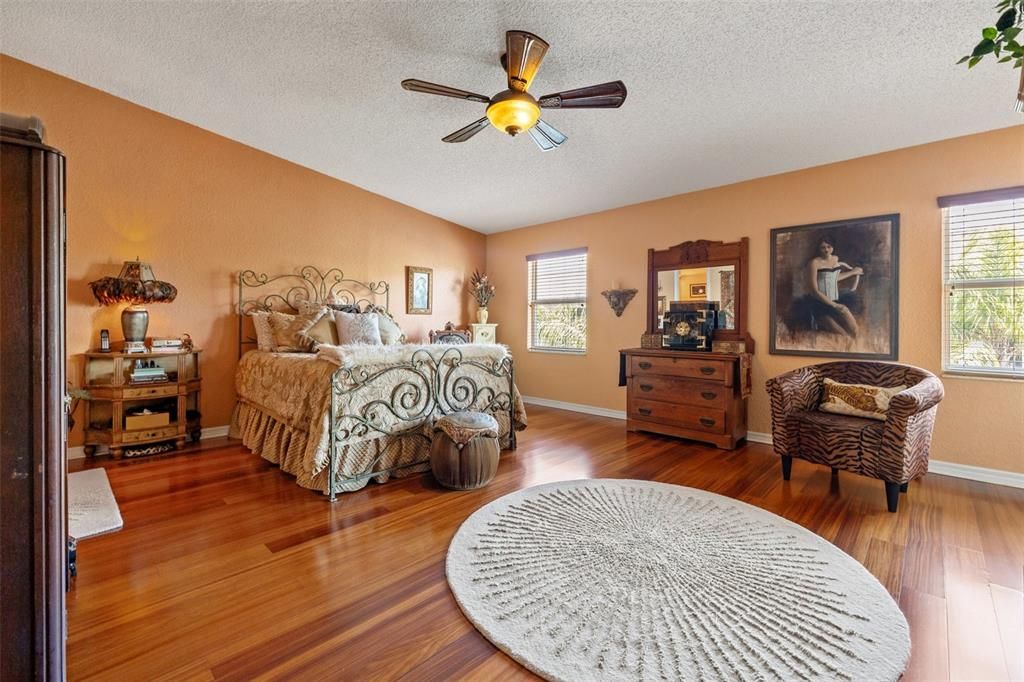 待售: $499,000 (2 贝兹, 2 浴室, 1950 平方英尺)