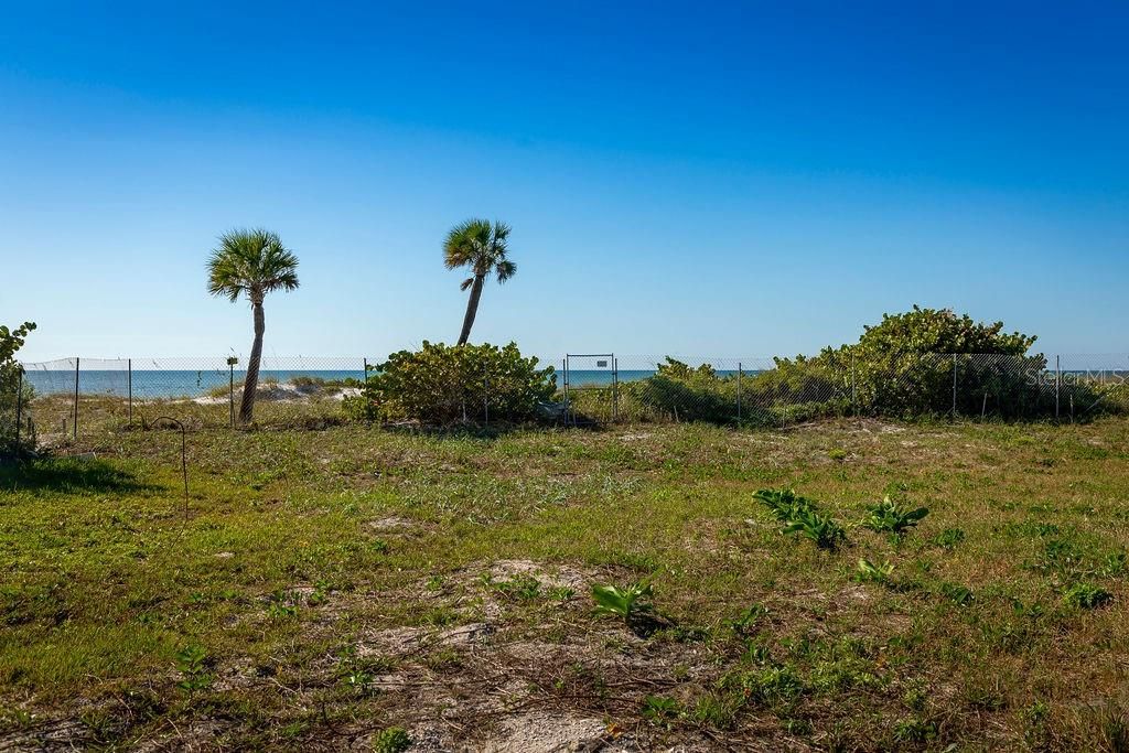 待售: $7,695,000 (0.58 acres)