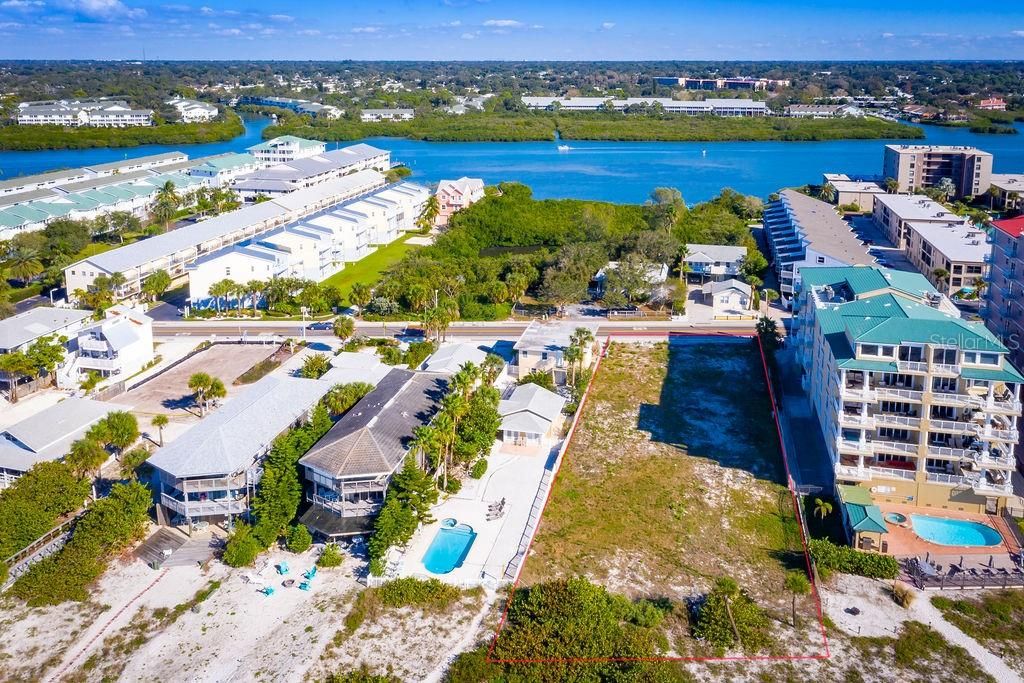 待售: $7,695,000 (0.58 acres)