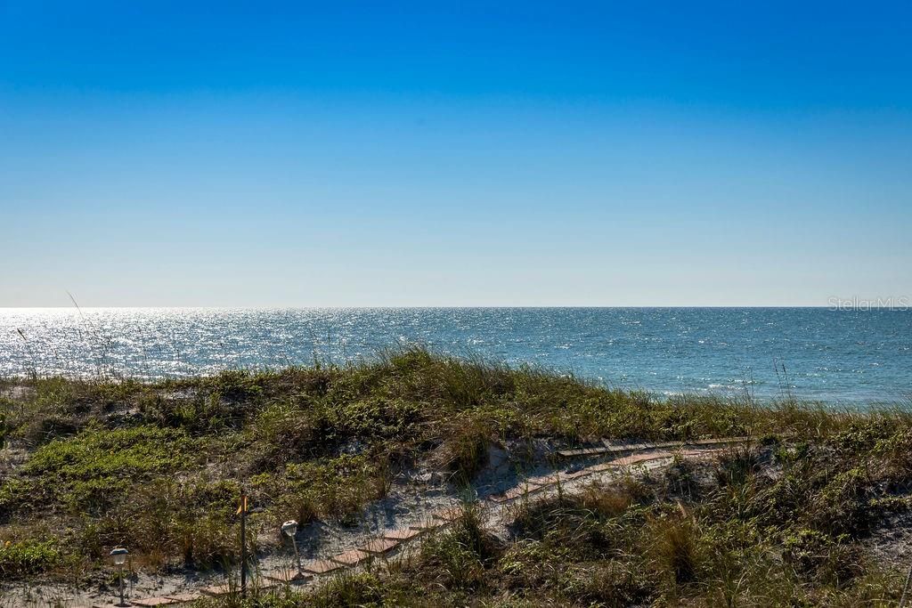 待售: $7,695,000 (0.58 acres)