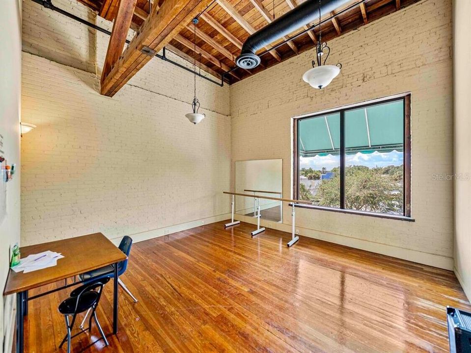 待售: $57,044 (0 贝兹, 0 浴室, 4388 平方英尺)