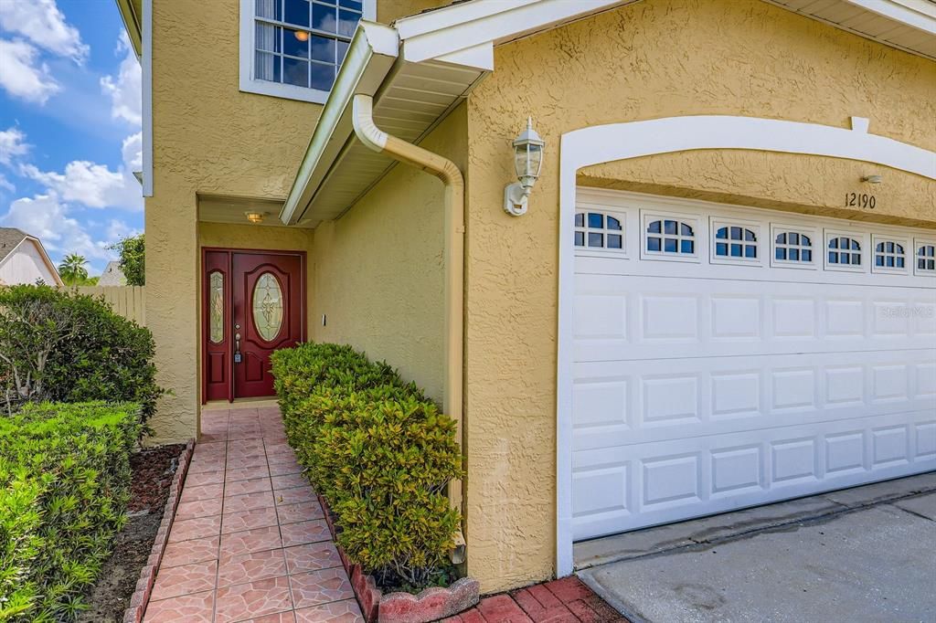 合同活跃: $375,000 (3 贝兹, 2 浴室, 1415 平方英尺)