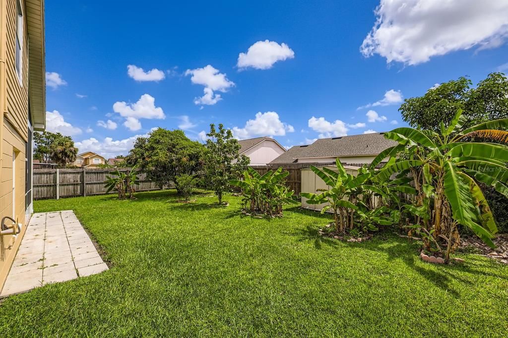 合同活跃: $375,000 (3 贝兹, 2 浴室, 1415 平方英尺)