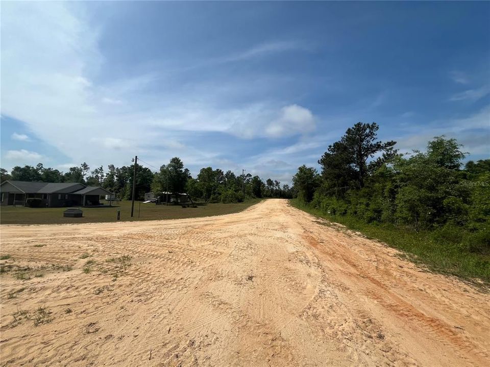 待售: $13,200 (0.98 acres)