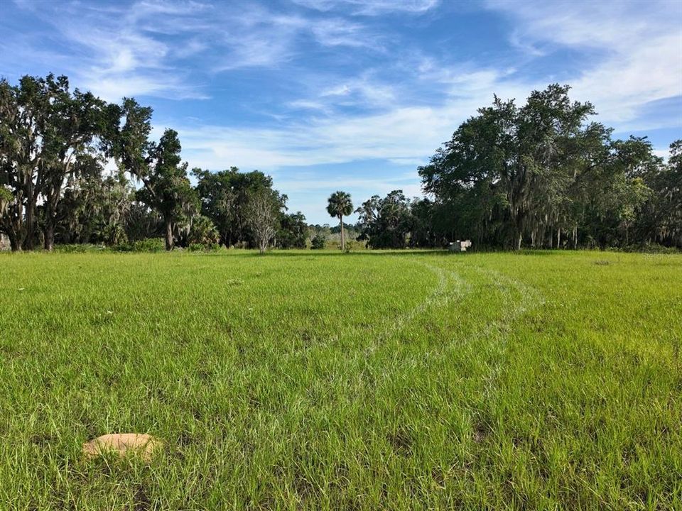 待售: $299,900 (7.00 acres)