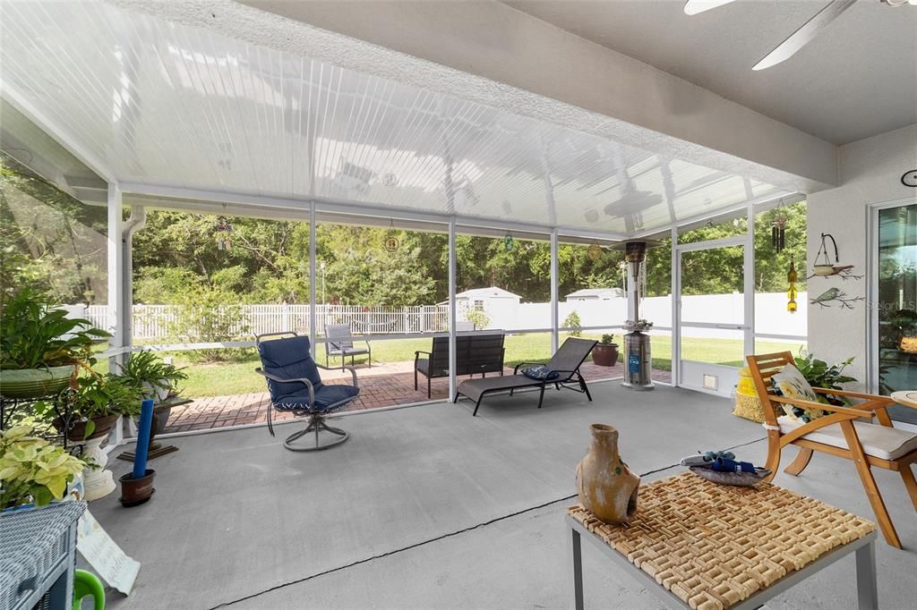 待售: $369,000 (4 贝兹, 2 浴室, 2326 平方英尺)