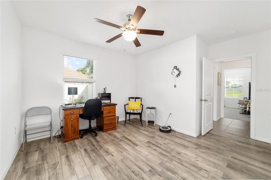 待售: $369,000 (4 贝兹, 2 浴室, 2326 平方英尺)