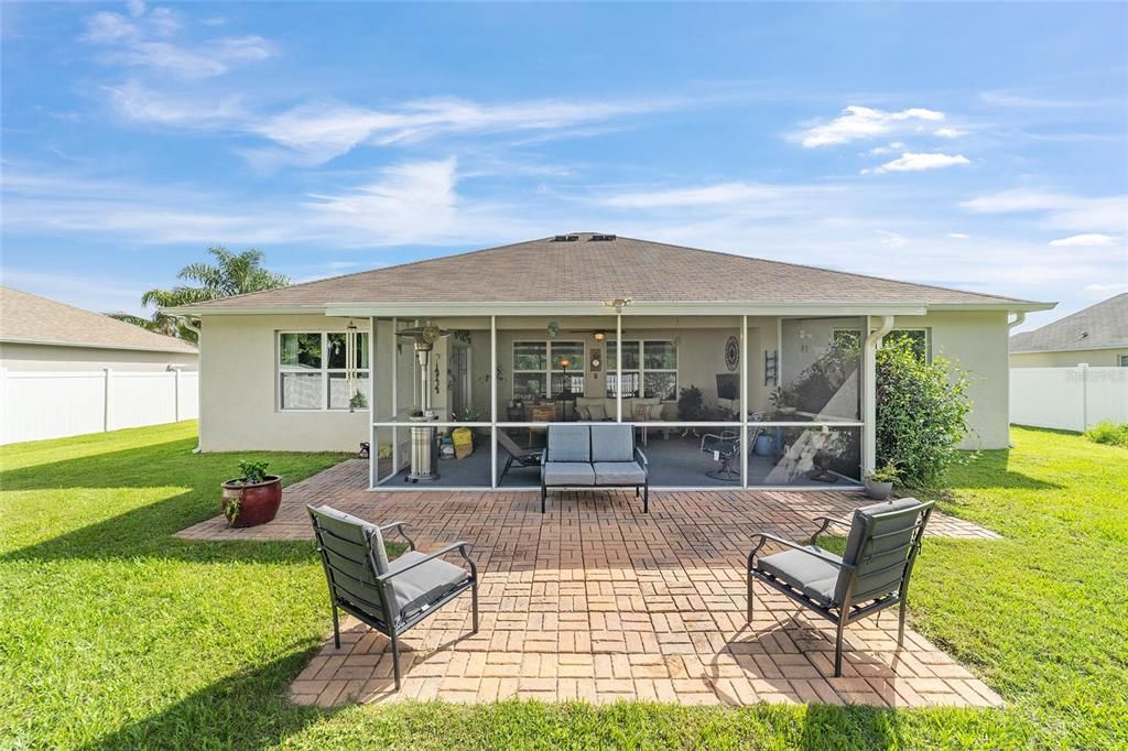 待售: $369,000 (4 贝兹, 2 浴室, 2326 平方英尺)