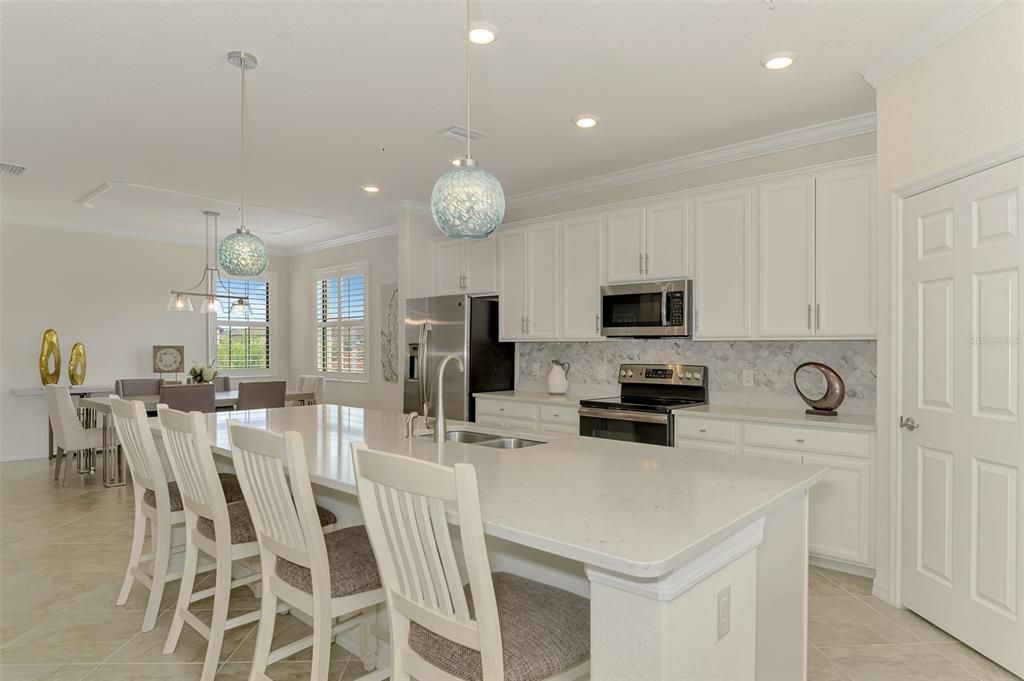 待售: $439,000 (3 贝兹, 2 浴室, 2187 平方英尺)