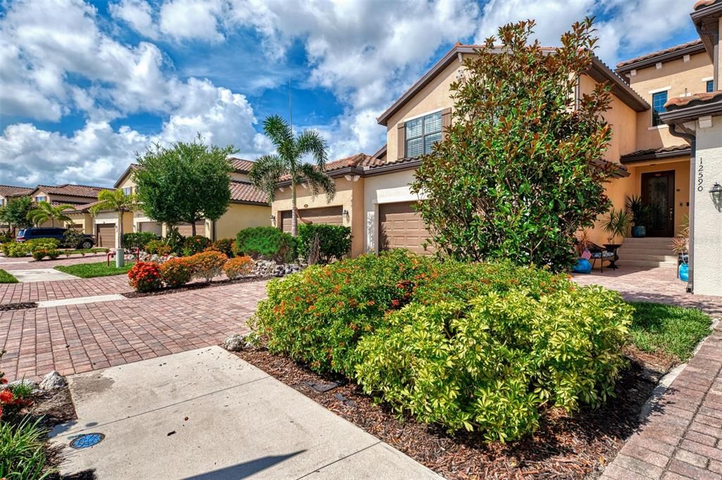 待售: $439,000 (3 贝兹, 2 浴室, 2187 平方英尺)