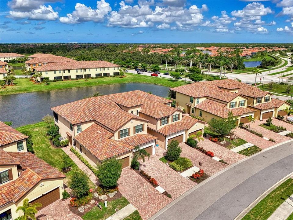 待售: $439,000 (3 贝兹, 2 浴室, 2187 平方英尺)