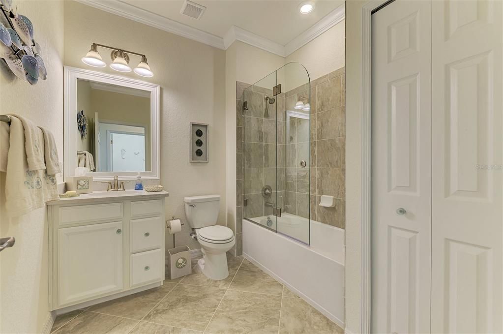 待售: $439,000 (3 贝兹, 2 浴室, 2187 平方英尺)