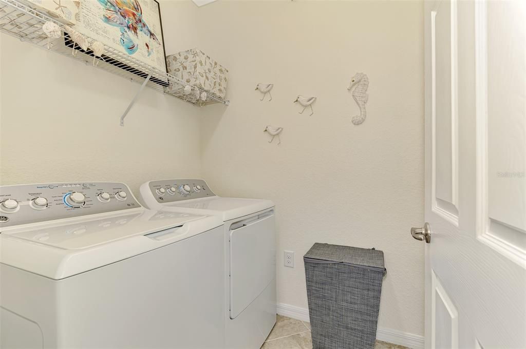 待售: $439,000 (3 贝兹, 2 浴室, 2187 平方英尺)