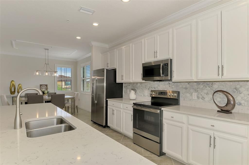 待售: $439,000 (3 贝兹, 2 浴室, 2187 平方英尺)