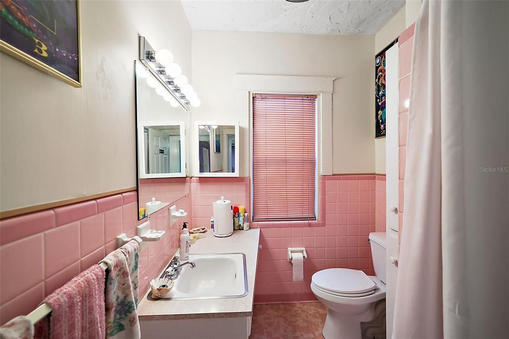 For Sale: $589,900 (0 beds, 0 baths, 2412 Square Feet)