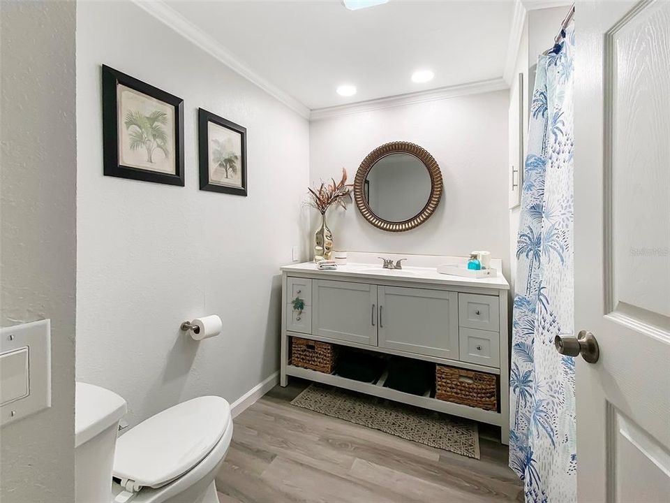 На продажу: $172,931 (2 спален, 2 ванн, 1372 Квадратных фут)