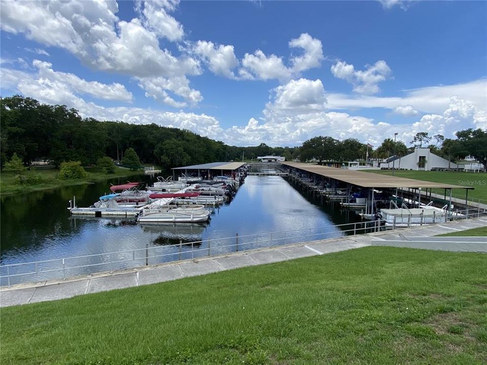 На продажу: $172,931 (2 спален, 2 ванн, 1372 Квадратных фут)