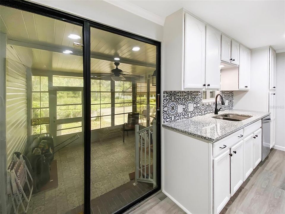 На продажу: $172,931 (2 спален, 2 ванн, 1372 Квадратных фут)