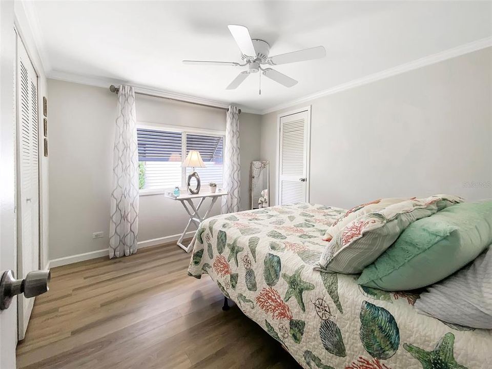 На продажу: $172,931 (2 спален, 2 ванн, 1372 Квадратных фут)