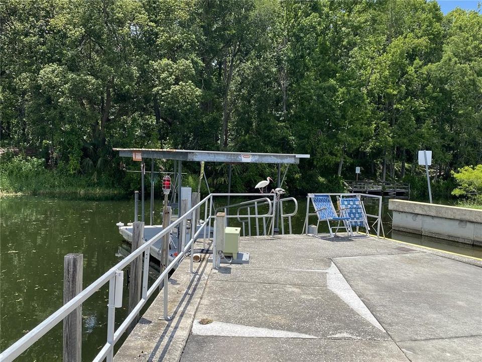 На продажу: $172,931 (2 спален, 2 ванн, 1372 Квадратных фут)