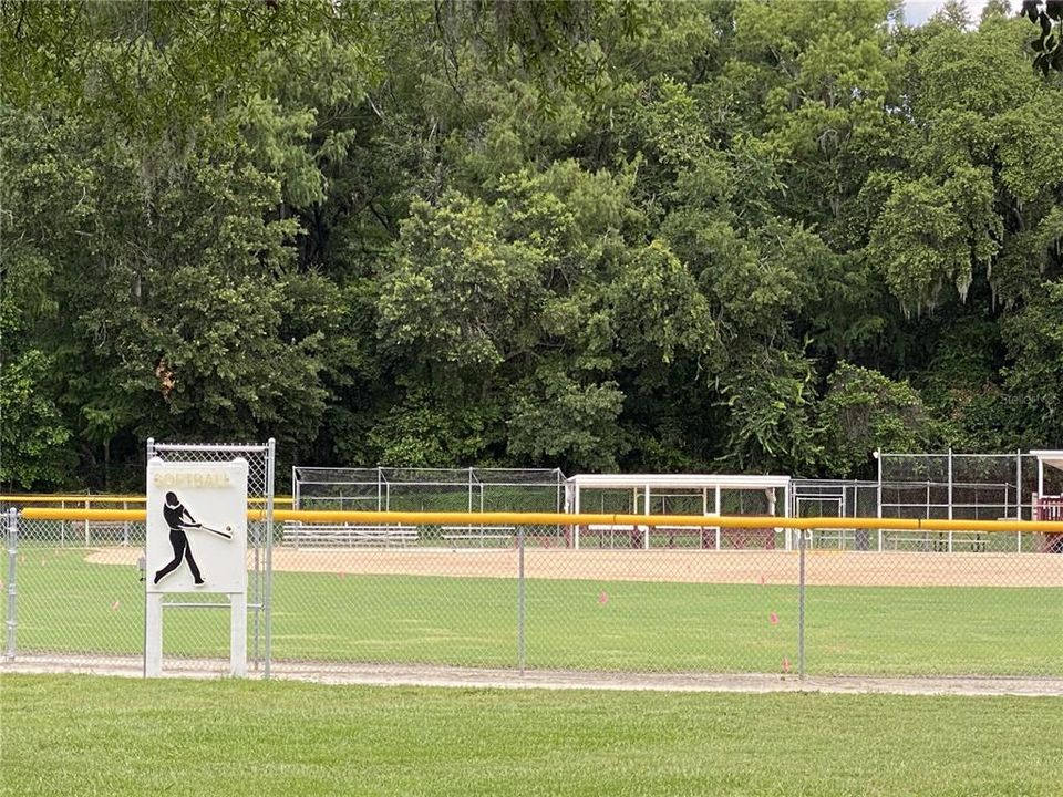 На продажу: $172,931 (2 спален, 2 ванн, 1372 Квадратных фут)