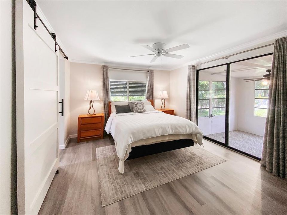 На продажу: $172,931 (2 спален, 2 ванн, 1372 Квадратных фут)