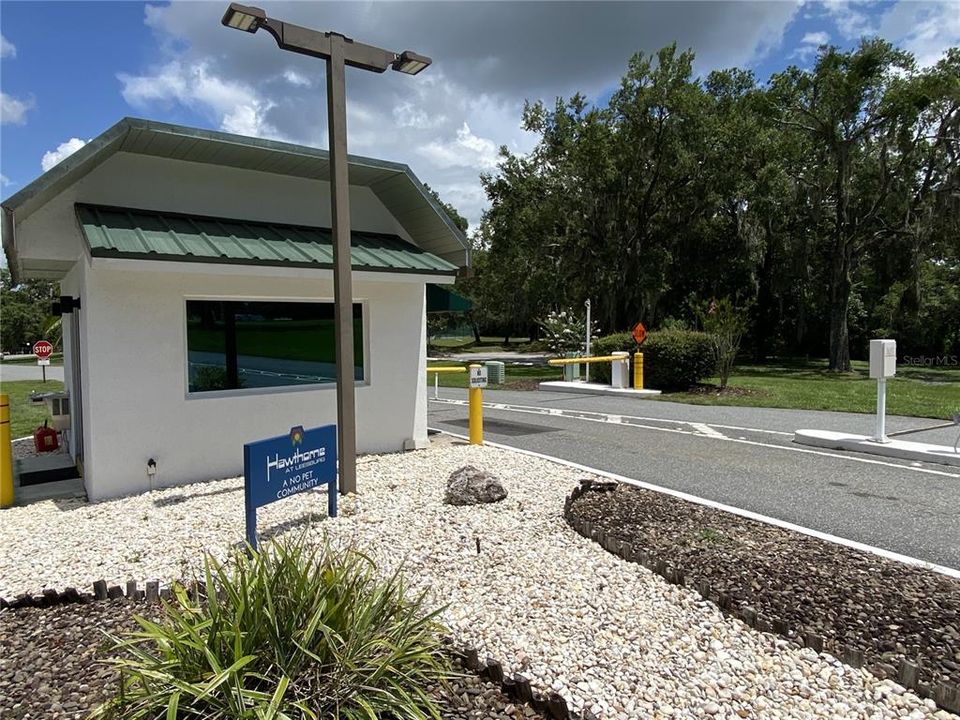 На продажу: $172,931 (2 спален, 2 ванн, 1372 Квадратных фут)