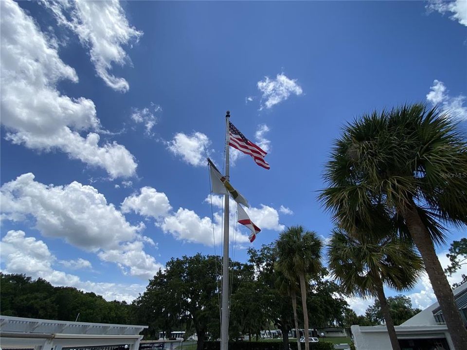 На продажу: $172,931 (2 спален, 2 ванн, 1372 Квадратных фут)