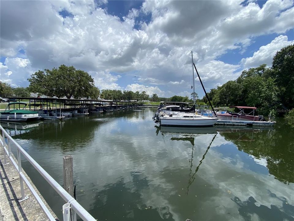 На продажу: $172,931 (2 спален, 2 ванн, 1372 Квадратных фут)