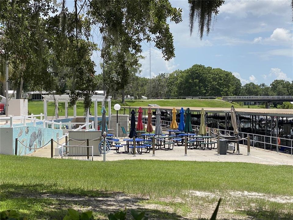 На продажу: $172,931 (2 спален, 2 ванн, 1372 Квадратных фут)