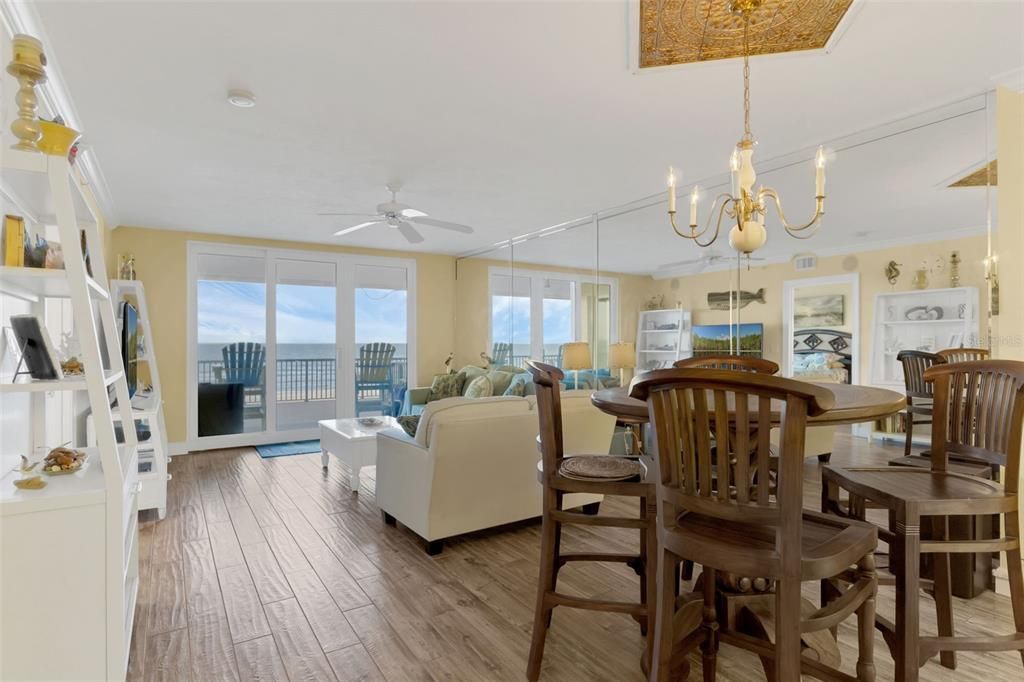 待售: $585,000 (2 贝兹, 2 浴室, 1395 平方英尺)