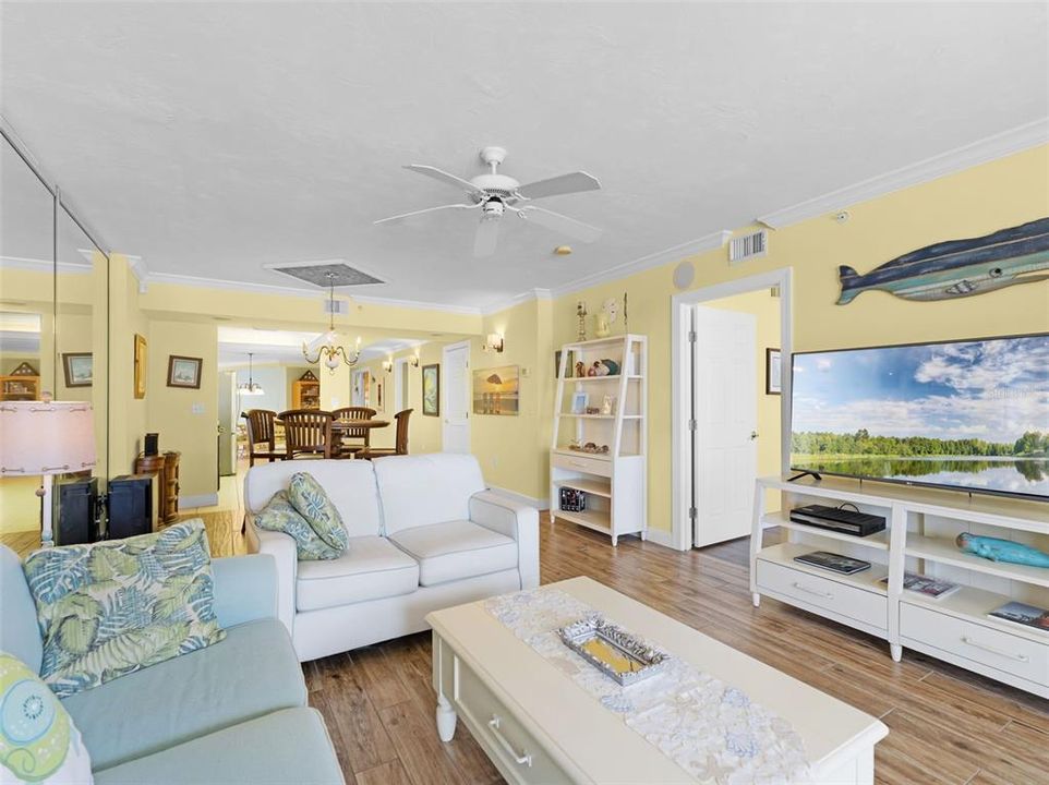 待售: $585,000 (2 贝兹, 2 浴室, 1395 平方英尺)